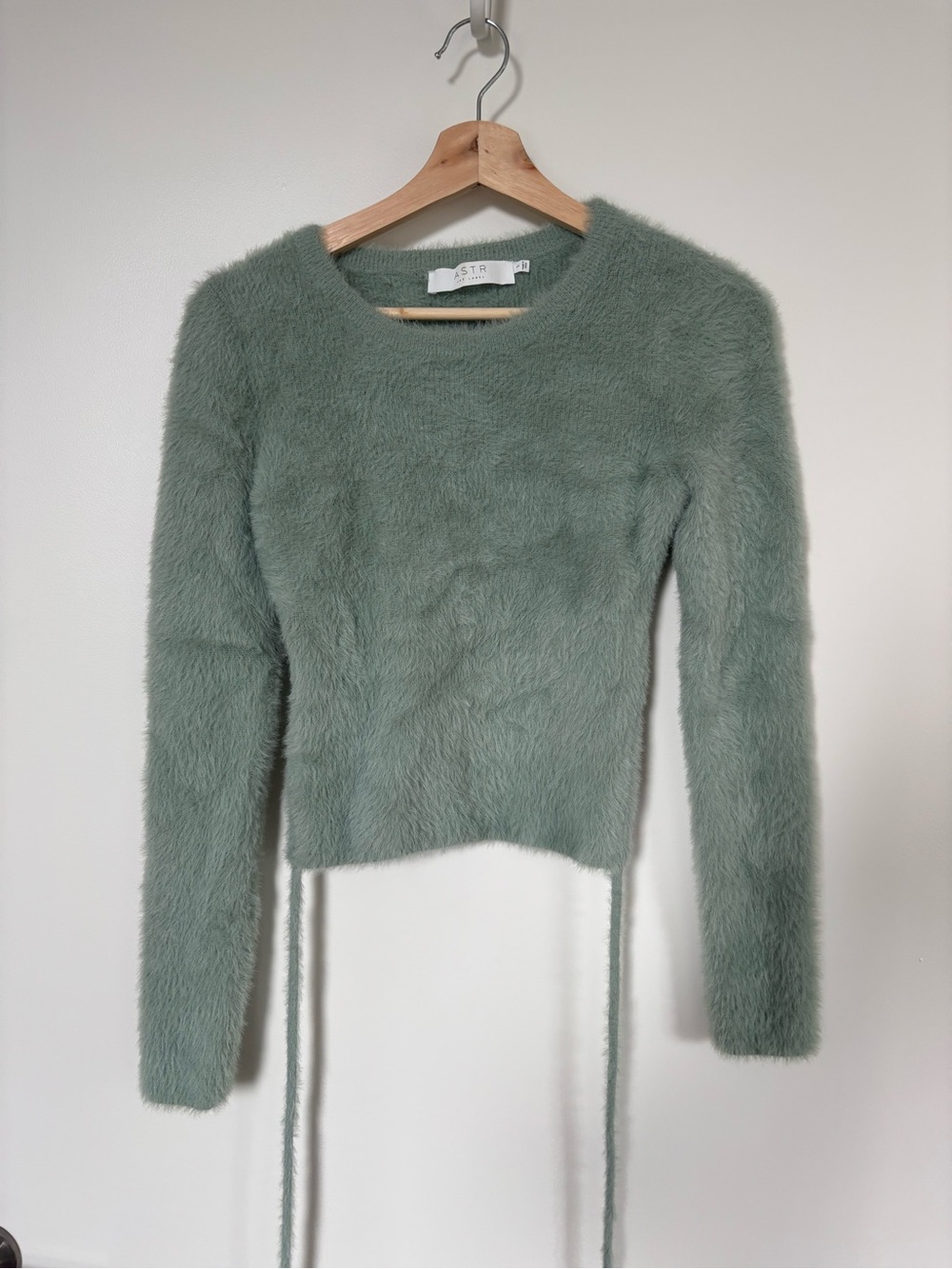 ASTR the Label Soft Back Cut-out Sweater